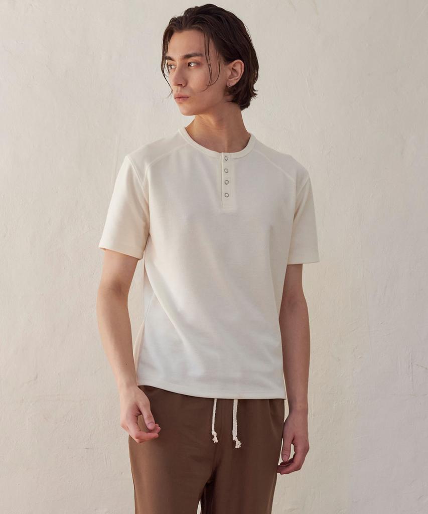 SENTAIR Contour Henley Neck Half T-Shirt _Ivory