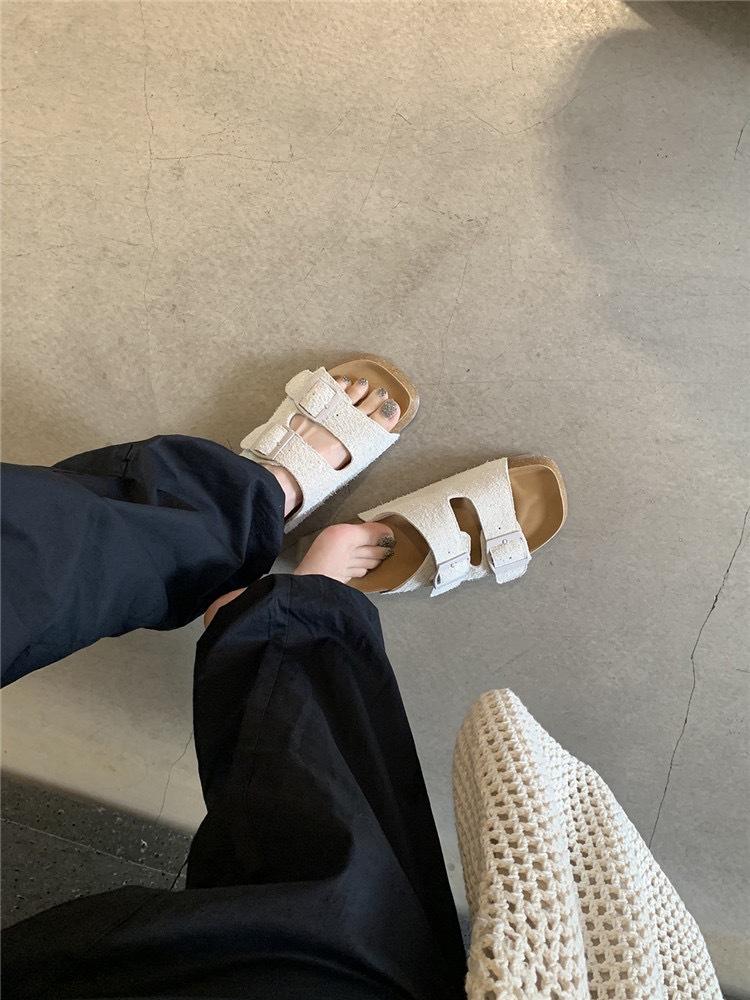 

Silver thick-soled women s summer outer wear lazy one-pedal flat-bottomed double-breasted casual slippers tide 40