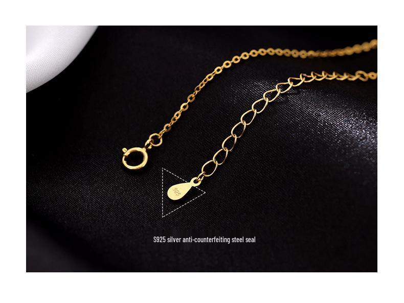 Banyan Tree Heart-Shaped Clavicle Necklace - S925 Silver, Light Luxury Design 2023