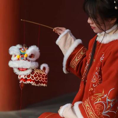 Handmade Lion Dance Lantern Year of The Horse Chinese Style New Year Lantern Portable Traditional DIY Material Package Craft