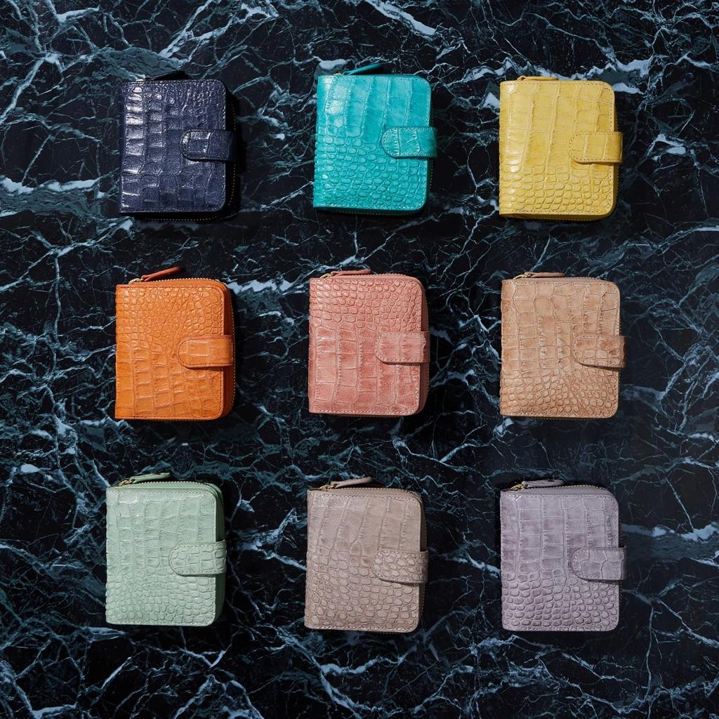 [VOICE] This women's SPICE bifold wallet, made by Italian company MASINI, looks like a mini wallet but has the storage capacity of a long wallet.