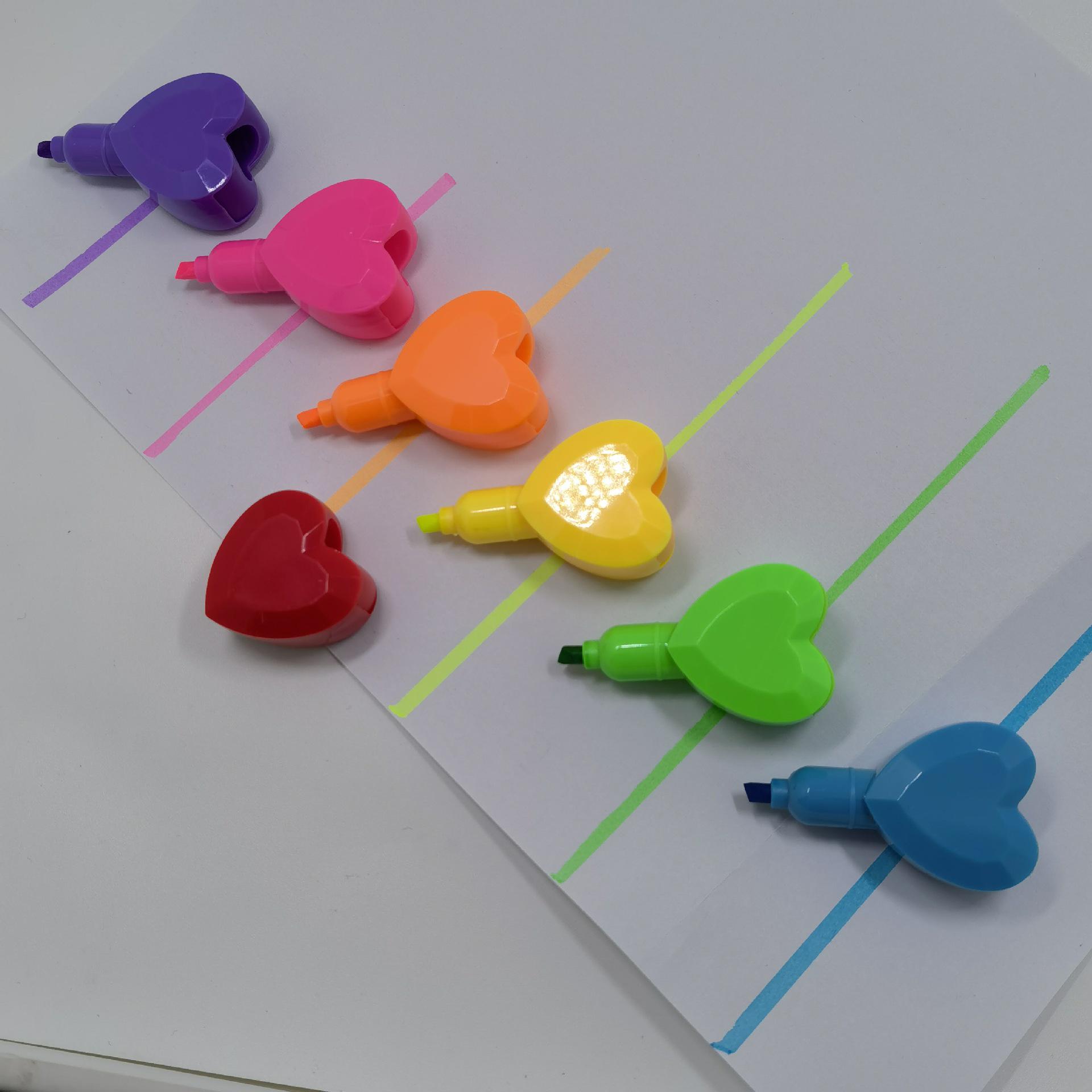 

Animal Cap: Symbol of Ambition & Love, Transparent Crystal Pen with Rounded Center 7 solid hearts (6 cores + 1 lid)