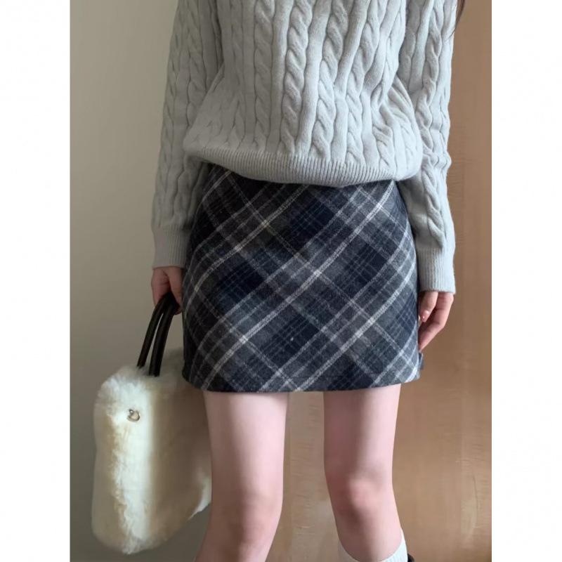 Women's High-Waist Retro Plaid Wool Skirt - A-Line Hip Style for Autumn/Winter 2024