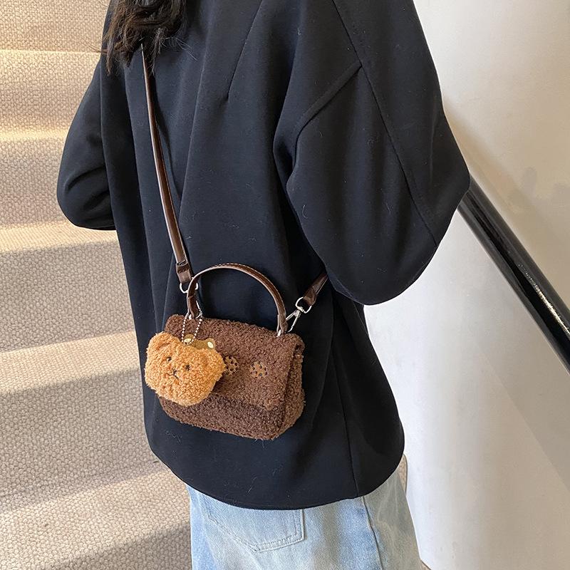 Bolsa Super Fire de Pele de Cordeiro Peluda Bolsa Transversal com Corrente Feminina Mini Bolsa Peluda
