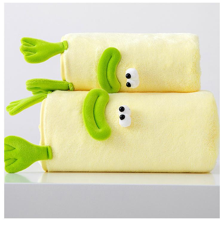 

Новое милое мультяшное милое полотенце из кораллового флиса с утиными лапками мягкое и впитывает воду, не оставляя ворсинок.. Студенческое материнское полотенце towel 35 * 75cm зелёный