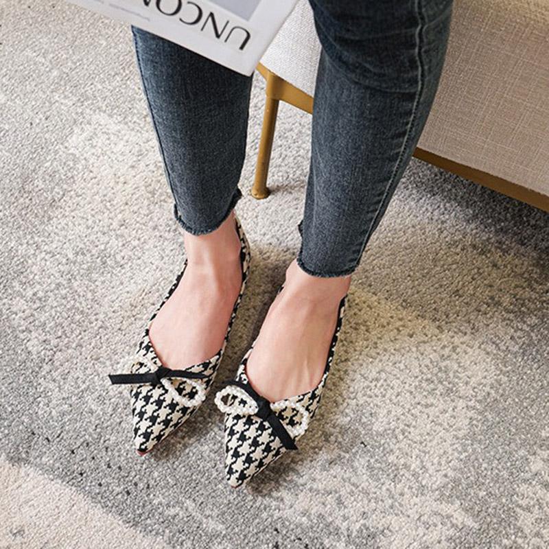 2024 New Women Elegant Pointed Toe Flats Lady Casual Bling Pearl Bowknot Low Heel Female Daily Soft Designer Shoes Big Size