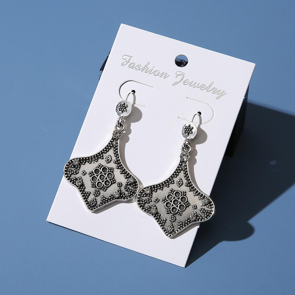 Retro Versatile Earrings Exaggerated Tree Leaf Temperament Stud Earrings Women'S Earrings