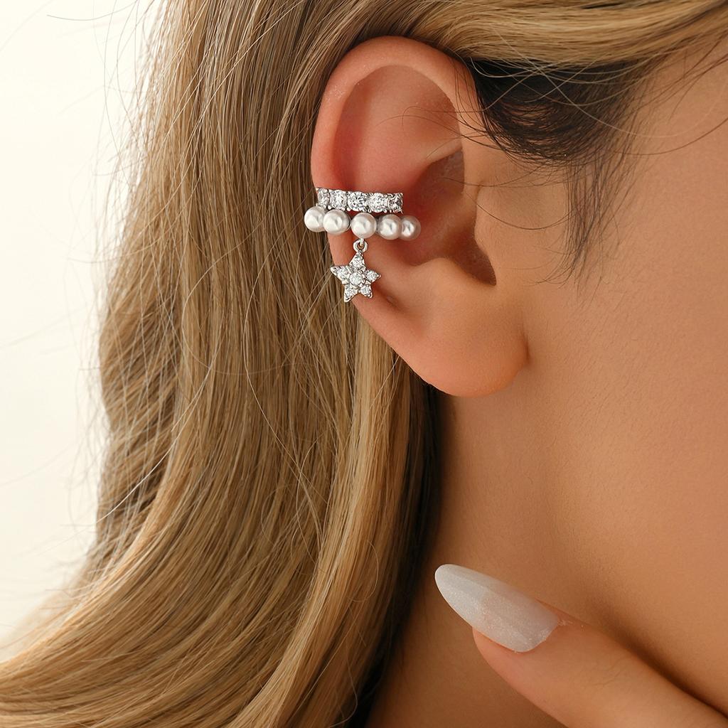 Korean Version of Fashionable and Gentle Star Earrings Without Ear Holes, Niche and Versatile Design, High-end Ear Clip Earrings