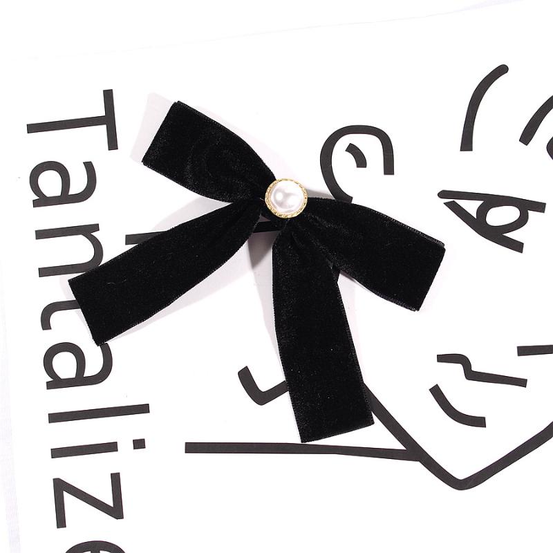 

Черная бархатная брошь-бант с жемчугом, галстук для женской одежды, вырез, минималистичное украшение, лента, ювелирные аксессуары