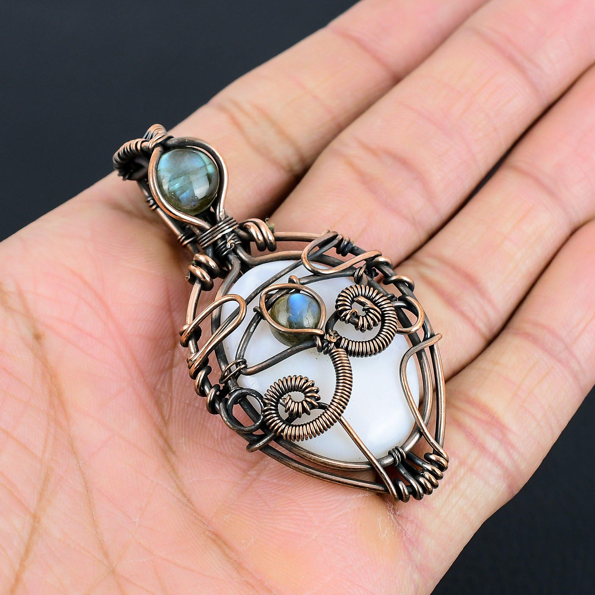 

Подвеска из чистой медной проволоки с лунным камнем и лабрадоритом 2.56 Inches белый