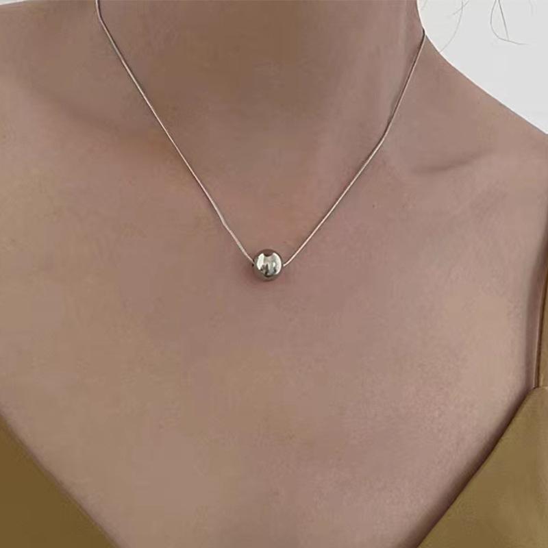

Golden Bead Choker Necklace For Women Minimalist Luxury Fashion Versatile Elegant Accessory