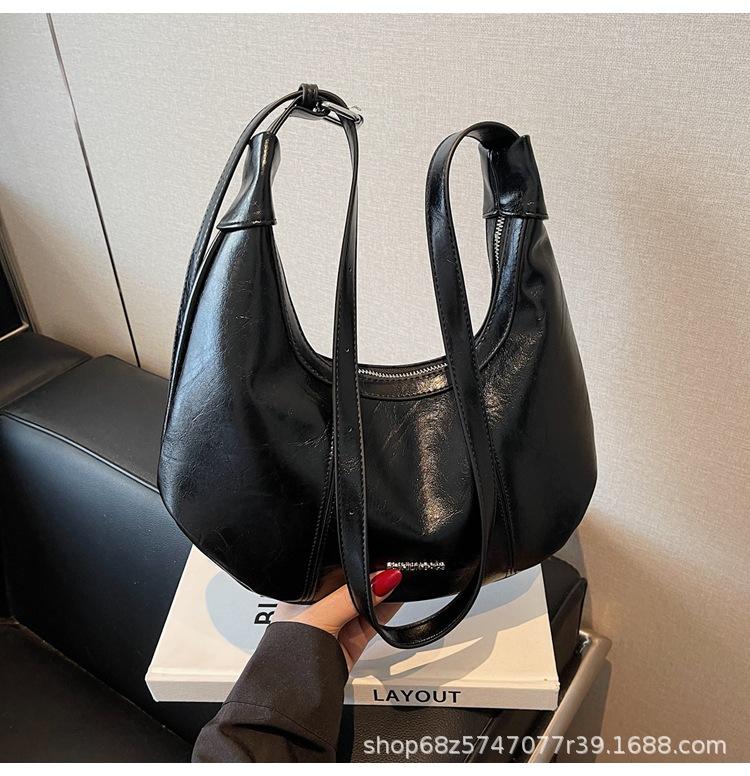 Retro frosted large bag bag women's 2025 new fashion underarm croissant bag fashionable large capacity shoulder bag crossbody bag