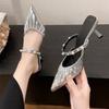 Pantoufles d'automne à demi-talon, nouveau modèle, bout pointu, ouverture peu profonde, plissées, perles, à enfiler, enveloppantes