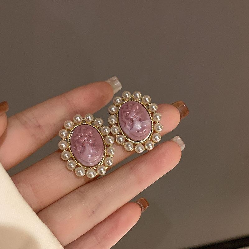 French Style Geometric Earrings High End Luxury Pearl Head Portrait Earrings Artistic Retro Round Shape Women Elegent Jewelry