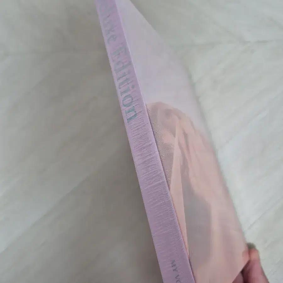 [sealed Taeyeon 1st Studio Album My Voice Deluxe Blossom Version