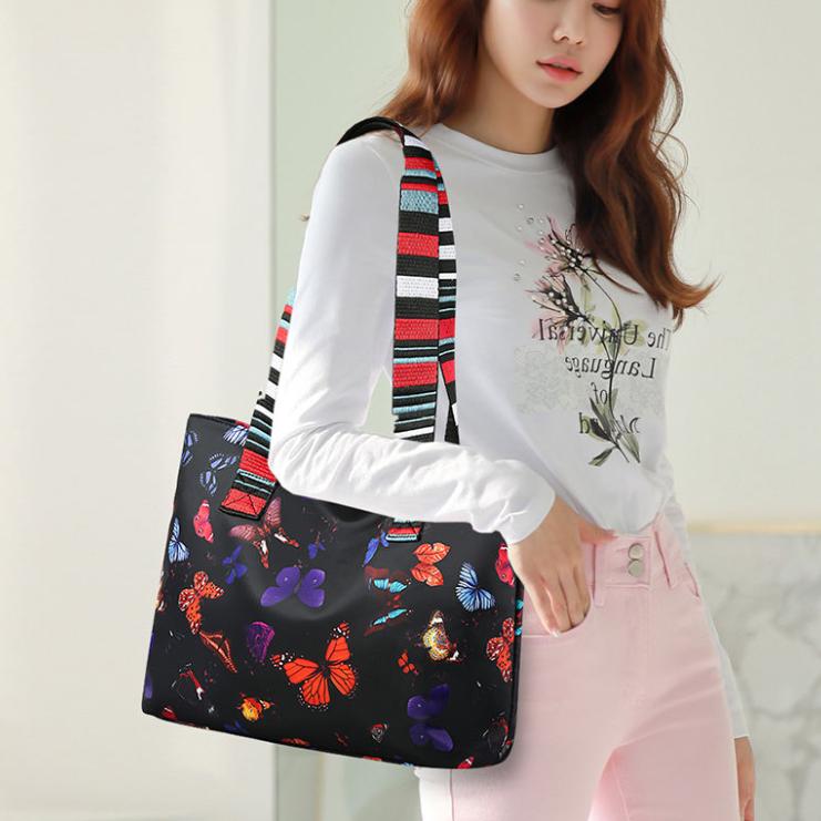 Dámská plátěná kabelka z nylonu s velkou kapacitou, barevná všestranná taška, jednoduchá voděodolná ležérní taška přes jedno rameno