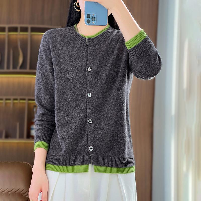 

Вязаный кардиган контрастного цвета, имитирующий двойку, женский осенне-зимний, новый, с круглым вырезом, омолаживающий свитер-жакет, однобортный топ XXL темно-серого