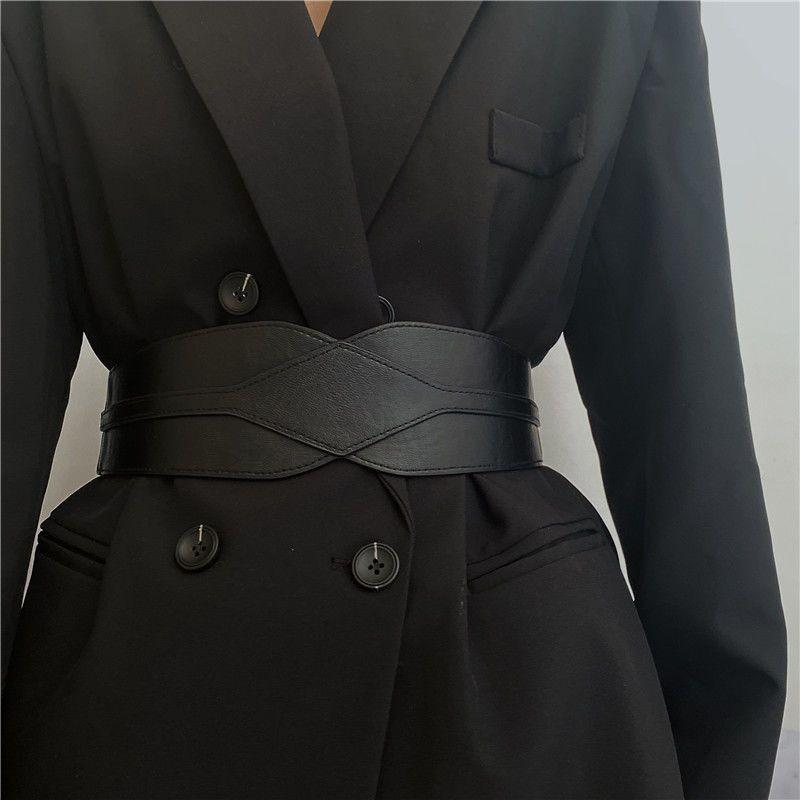 Black Fashionable Youthful Wide Waist Belt For Women Trendy Dress Accessory For Every Occasion