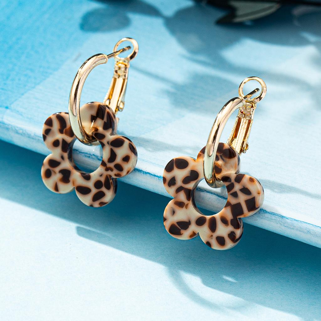 Fashion Exaggerated Flower Earrings Women'S Niche Design Sense Color Temperament Elegant Versatile Earrings