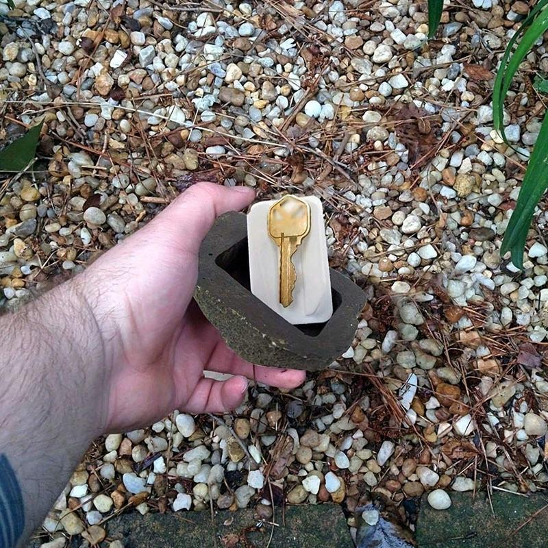 Stone Shape Key Holder Plastics Key Storage Box Hider Key Security Safe Simulation Stone Outdoor Courtyard Decor