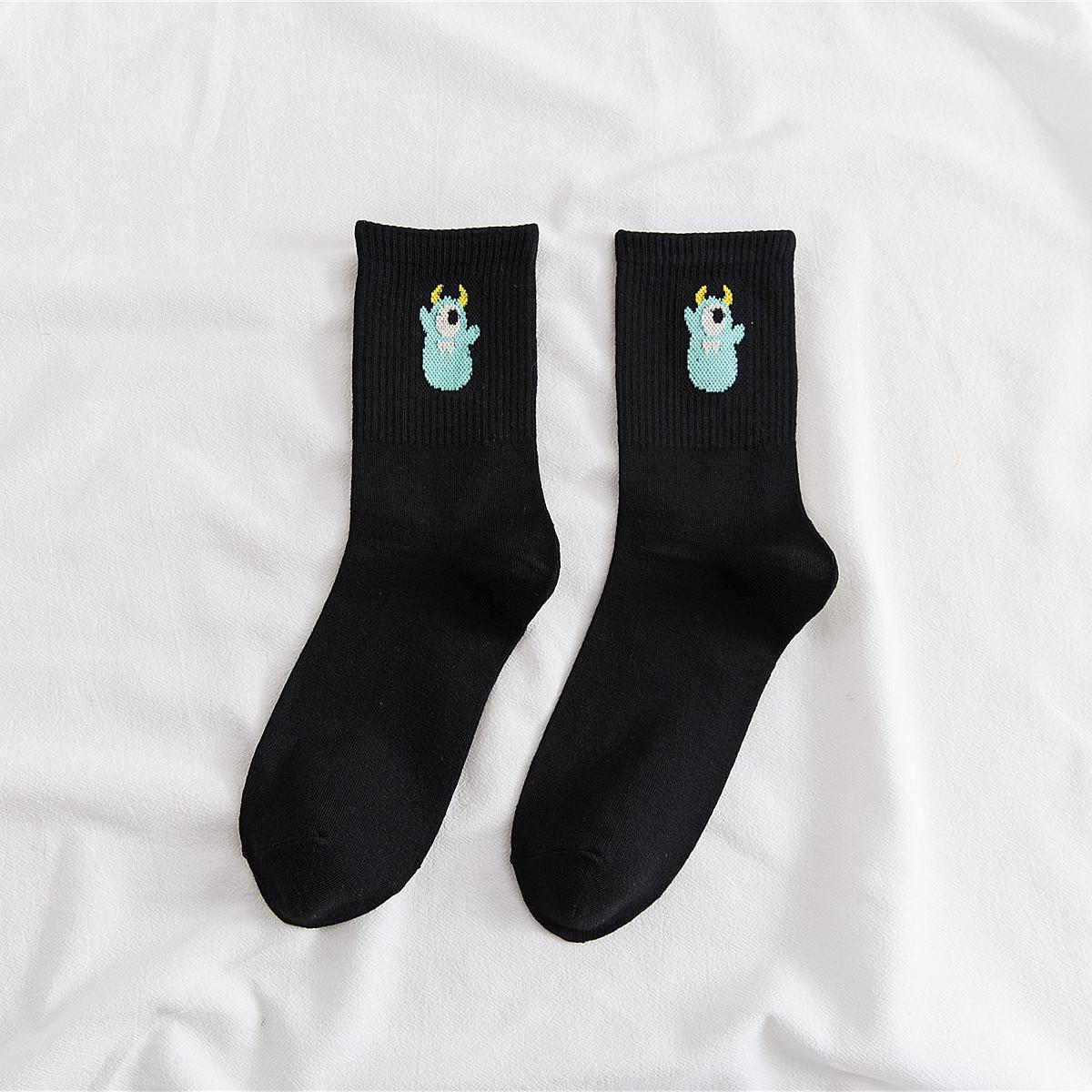 

Модные ретро японские милые носки средней длины с рисунком для женщин - цветные весенние и осенние хлопковые носки-крюч One Size чёрный