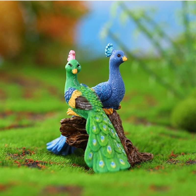 Realistic Cartoon Peacock Resin Miniature Ornament Modern Simple Style Peacock Figurine