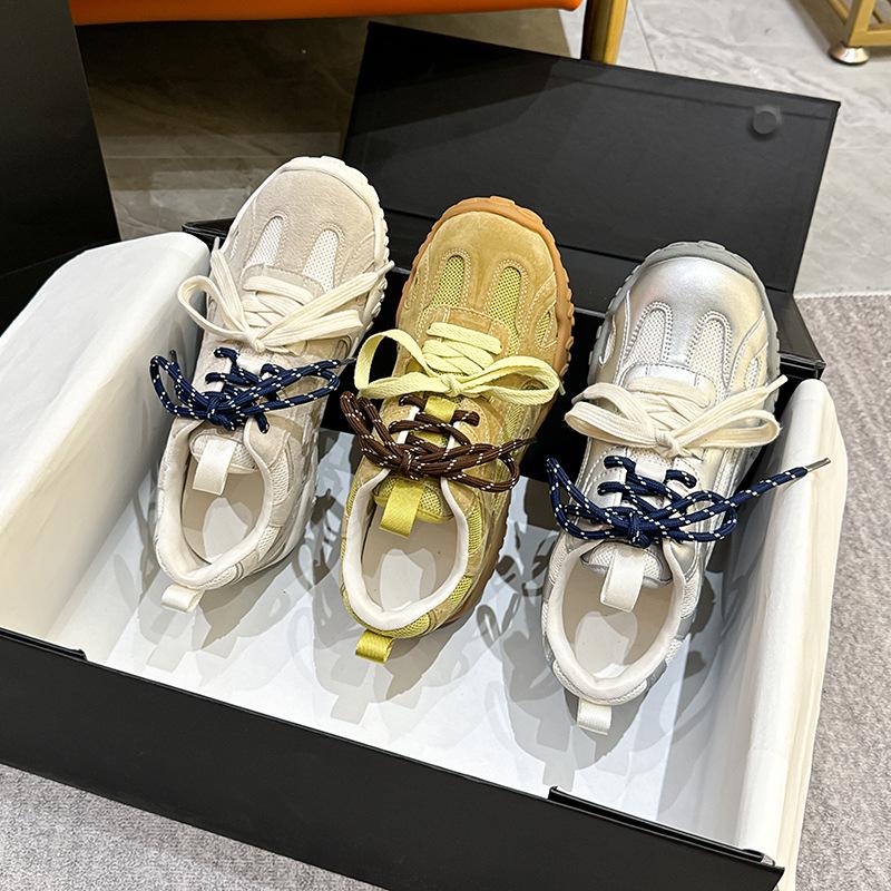 2024 Damen Trendige Mesh Freizeitschuhe - Atmungsaktiv, Dicke Sohle, Retro Deutscher Stil