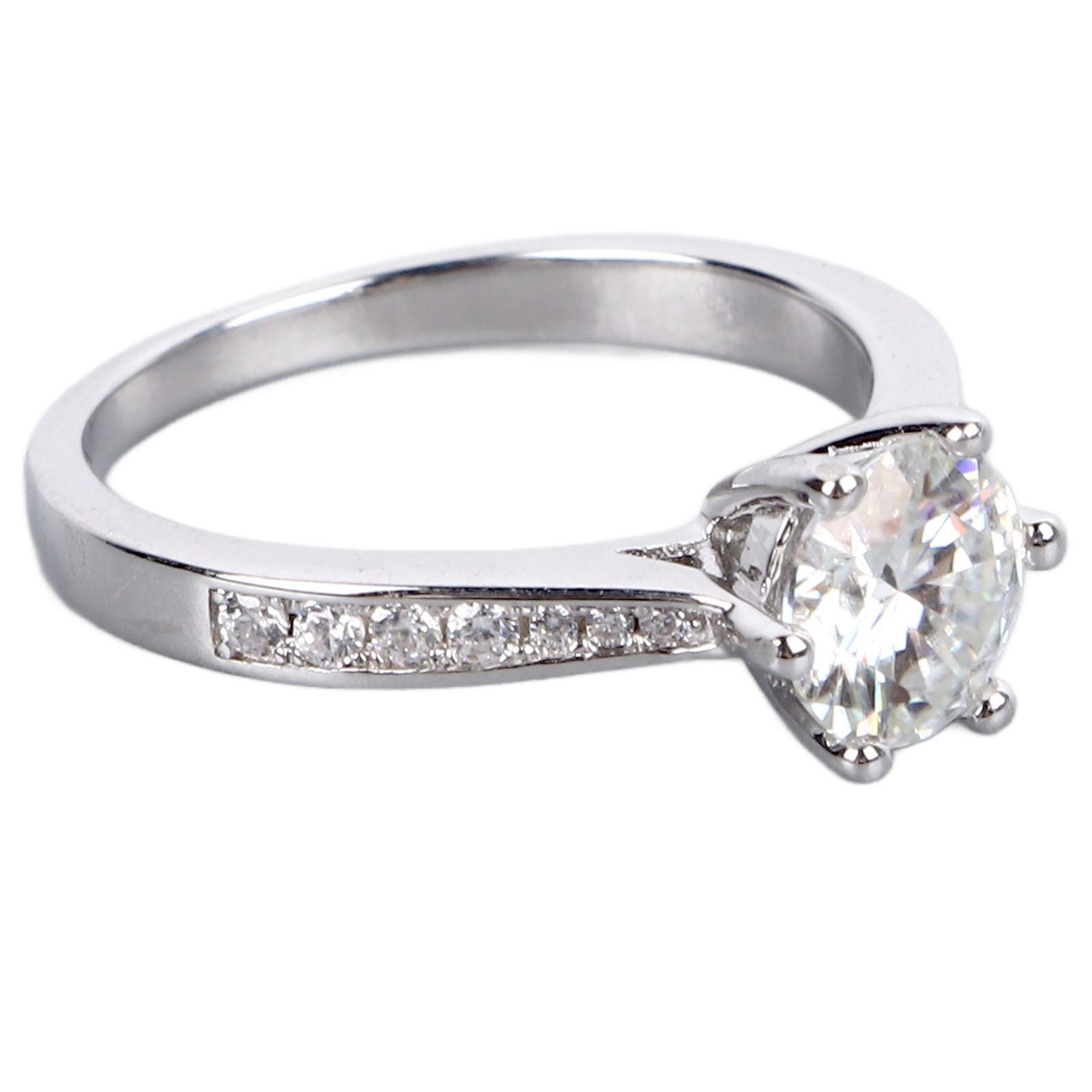 

Women Fashionable Silver Ring Exquisite Shiny Zirconia Ring Jewelry Accessory for Wedding Party HK Size 11