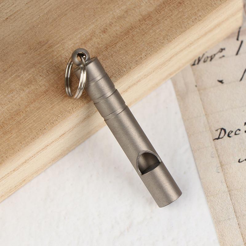 1Pcs Pure Titanium Single-Barrel Whistle With Cord Outdoor Portable Emergency Survival Camping Hiking Exploring Camping Whistle