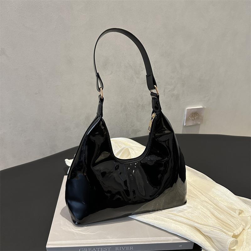 Niche Texture Retro Patent Leather Glossy Women's Shoulder Armpit Bag New Versatile Simple Handbag