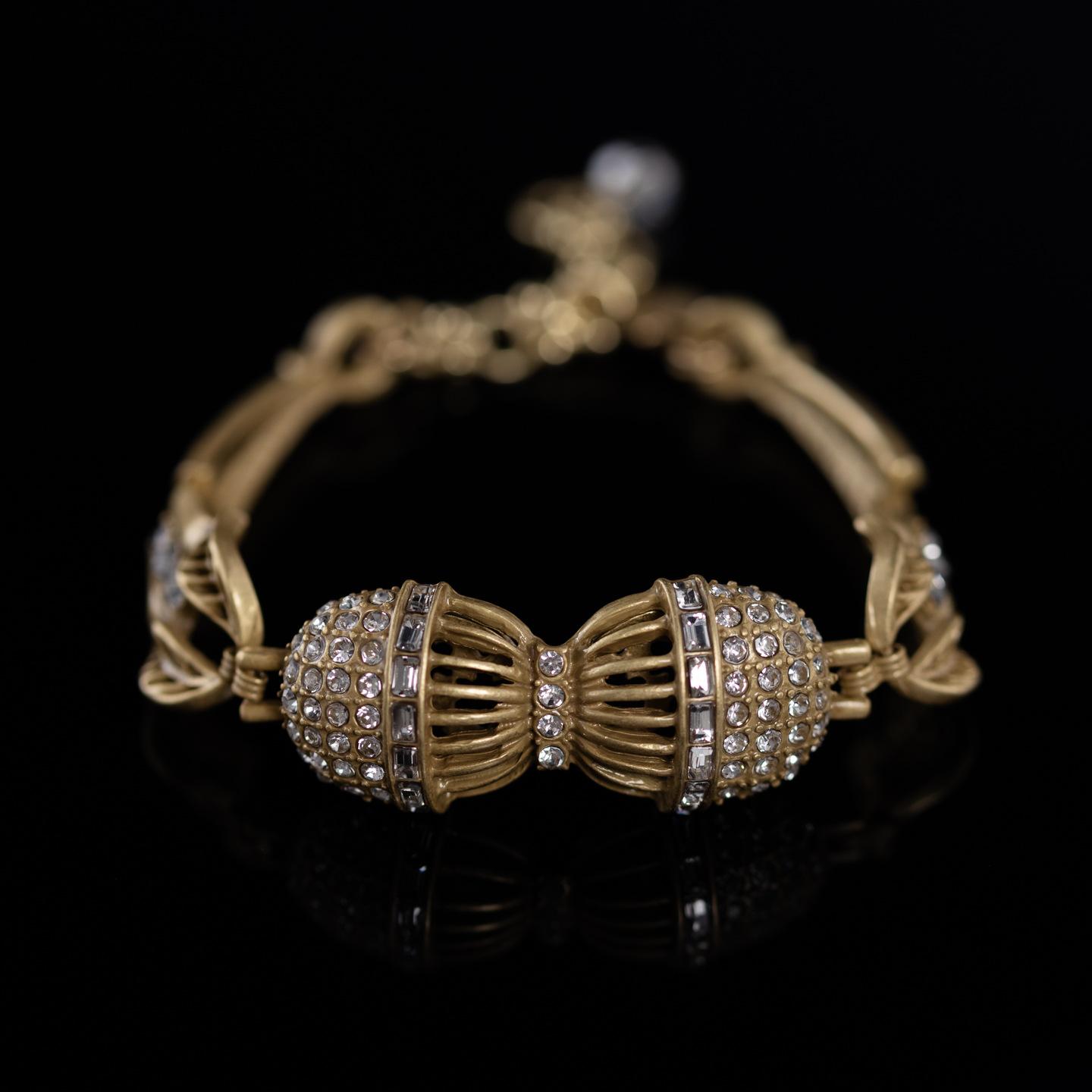 

Medieval Vintage High Fashion Personality, Temperament Atmosphere Women S Retro Gold Oval Leaf Necklace Bracelet Set