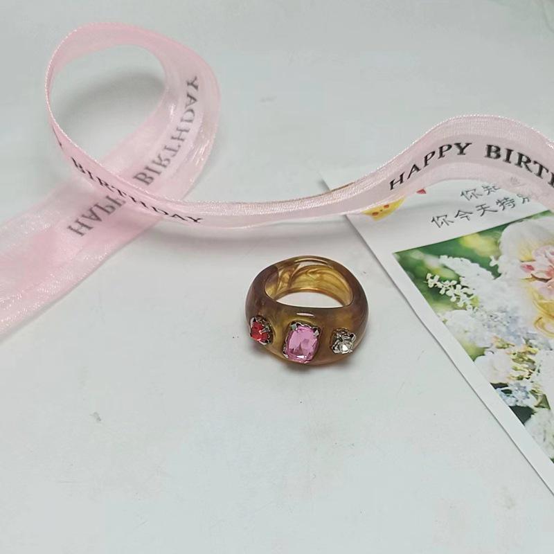 Sada prstenů z pryskyřice a acetátu v mixu barev, kulatý a čtvercový, pro ženy