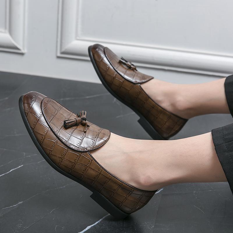 Fashion Casual men's loafers Classic luxury designer style Party or Daily office Black Brown Daily versatile adult leather shoes