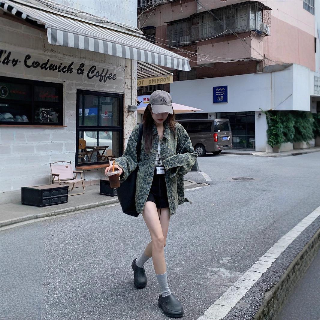 

Повседневная джинсовая куртка для женщин в корейском стиле: Весна/Осень, Свободный крой, Стройнящий, Американский ретро, Жаккард с полным принтом L синий