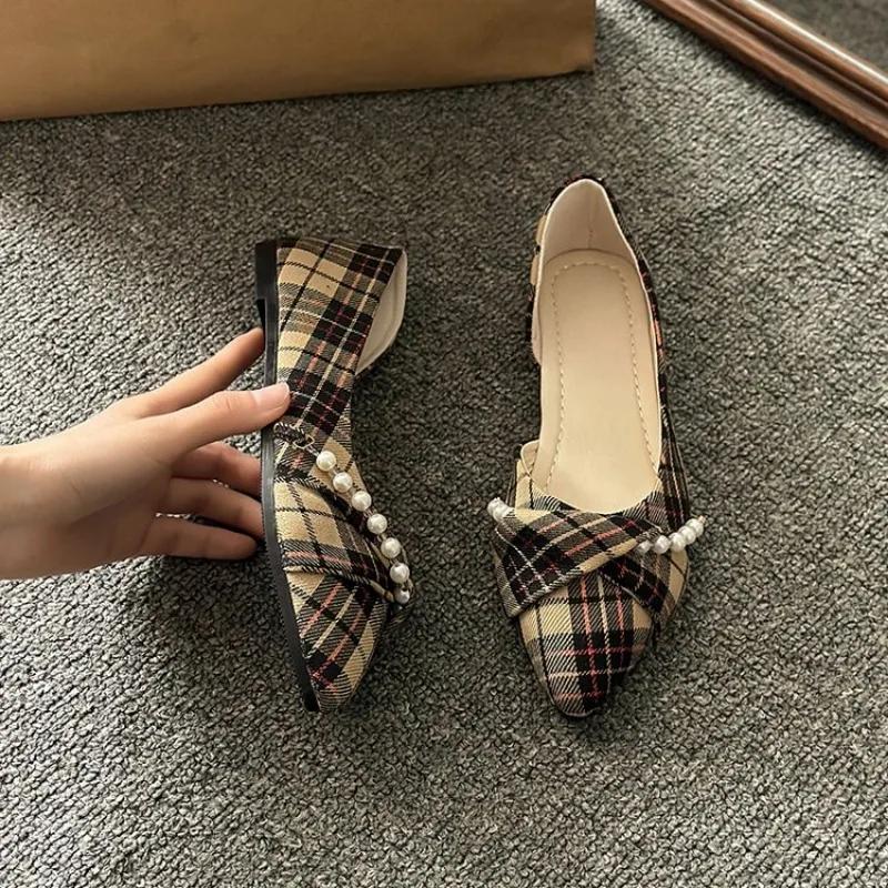 Fashion Retro Red Plaid Fashion Women Shoes Sprig New Pointed Toe Women's Flats Shoes Light and Comfortable Ladies Single Shoes