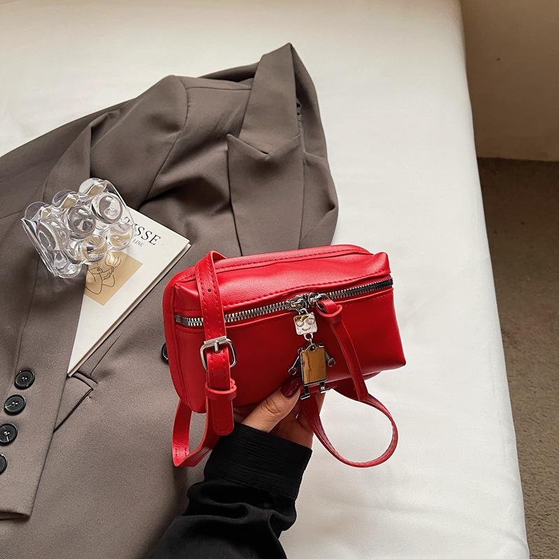 

Summer new trendy lunch box bag versatile hand bag going out fashionable simple messenger small square bag women s bag красный