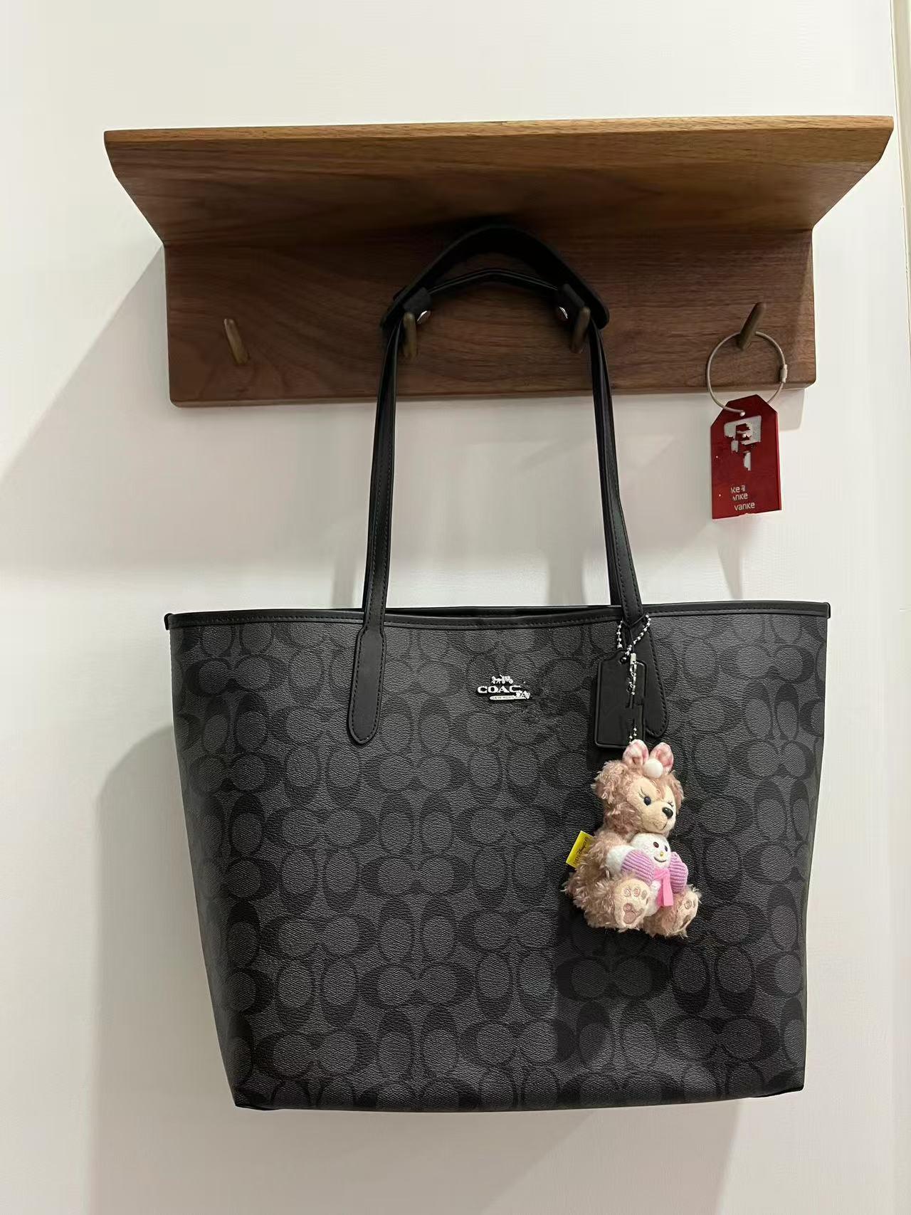 

Koujia C2025 New Classic City33 Tote Bag Large Capacity Handheld Single Shoulder Underarm 33x16x29 чорний колір сірий