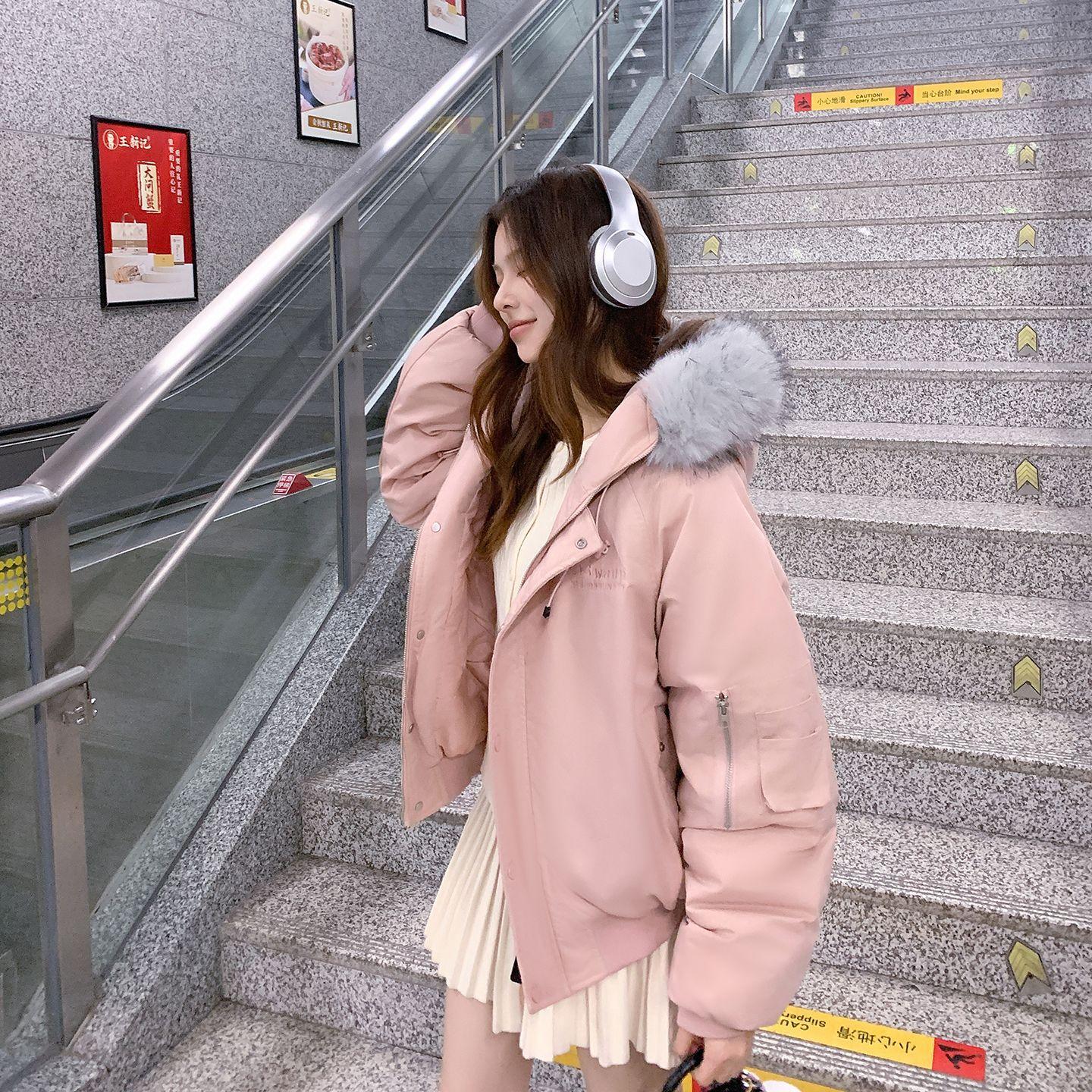 

Зимняя американская куртка-пальто с большим меховым воротником и капюшоном, на пуху и хлопковой подкладке, женская, с чувством дизайна, короткая, толстая, на хлопковой подкладке, чтобы преодолеть. M розовый