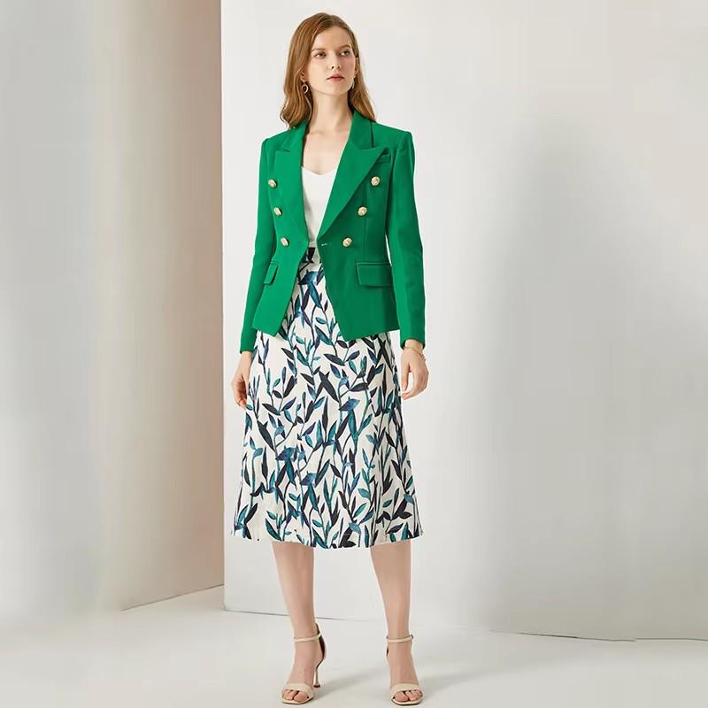European Green Double-Breasted Women's Suit Jacket with Lion Head Buttons, V-Neck, Slimming Design, Versatile Style