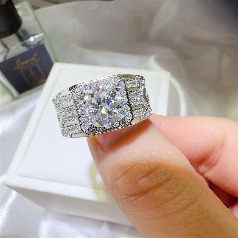 2 Carat Men's Silver-Plated PT950 Luxury Colored Moissanite Ring