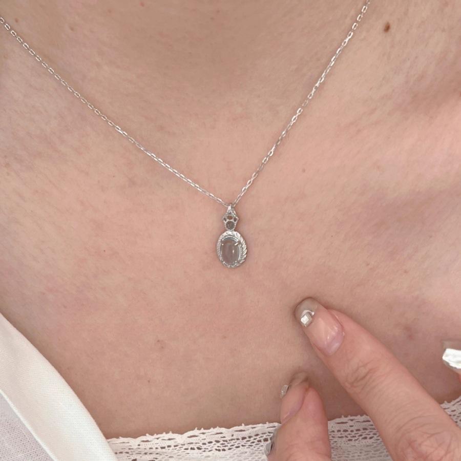

Aquamarine Pendant Necklace Clavicle Chain Versatile Court Style Neck Chain