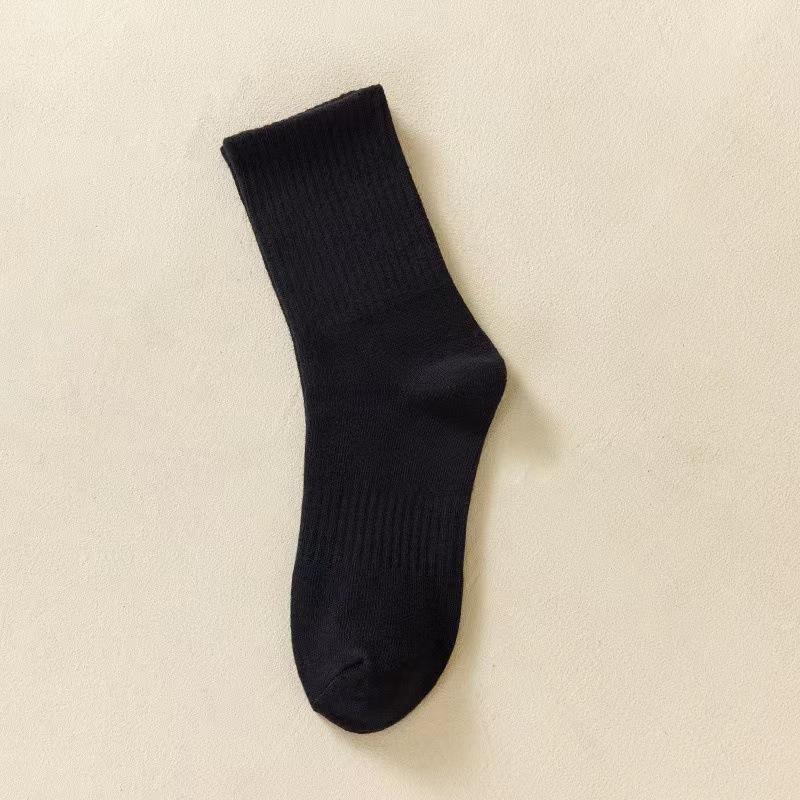 Breathable Sweat-Absorbent Unisex Mid-Tube Solid Color Socks - Black & White