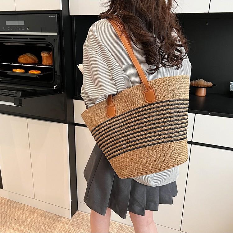 Straw Bag Women's Spring Handbag Seaside Bucket Bag Large Capacity Woven Shoulder Bag Woven Straw Bag Bucket Bag