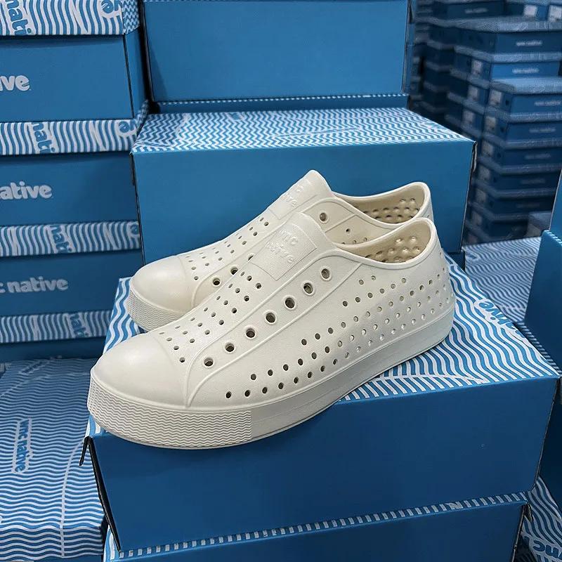 Men's Sandals Casual Outdoor Summer Hole White Shoes Breathable and Non Slip Soft Soled Shoes Canvas Shoes Dance
