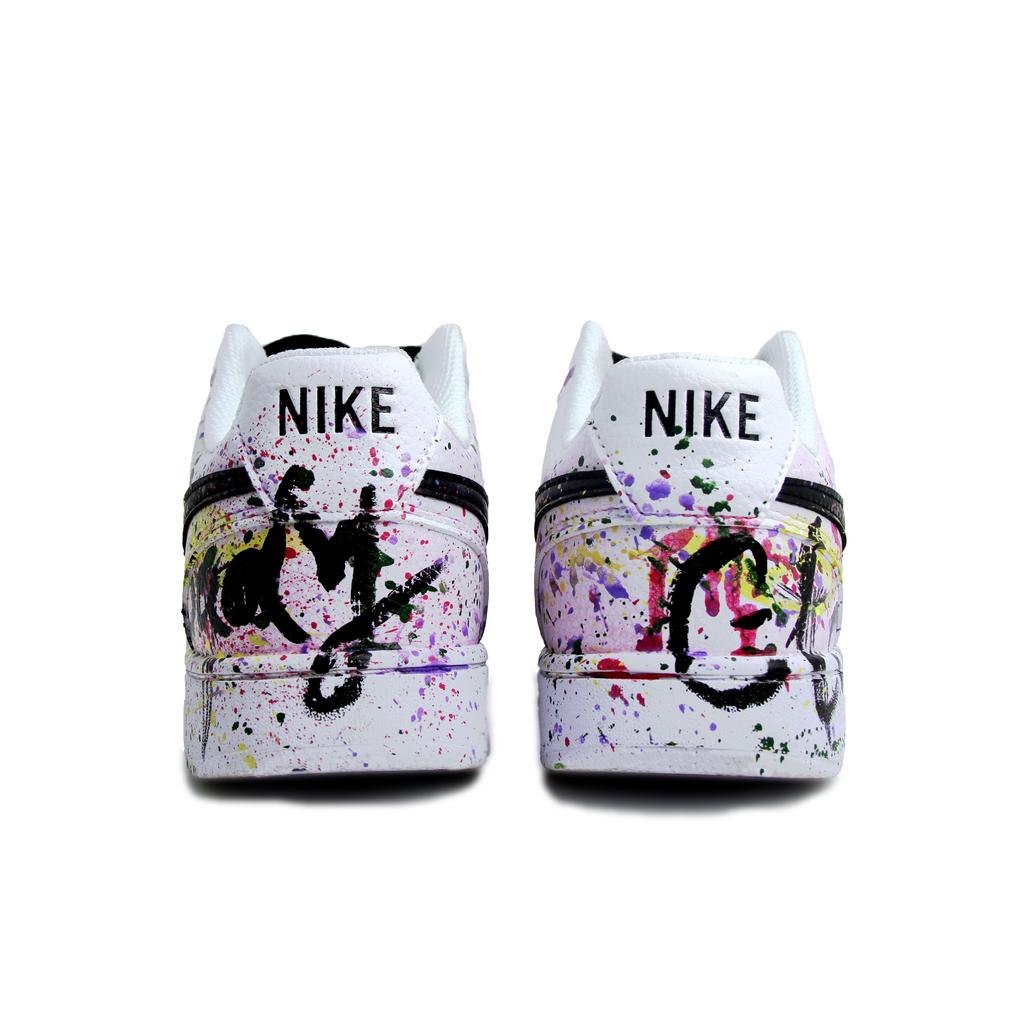 Nike Court Vision 1 Pelle Sintetica Disegnato a Mano Graffiti Leggero E Traspirante Scarpe da Skateboard Basse Unisex DH2987- 101(team1613)