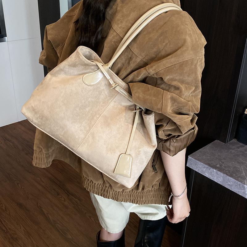 Fashion Versatile Suede Tote Bag Niche Design Trendy Shoulder Underarm Bag Lazy Women's Bag