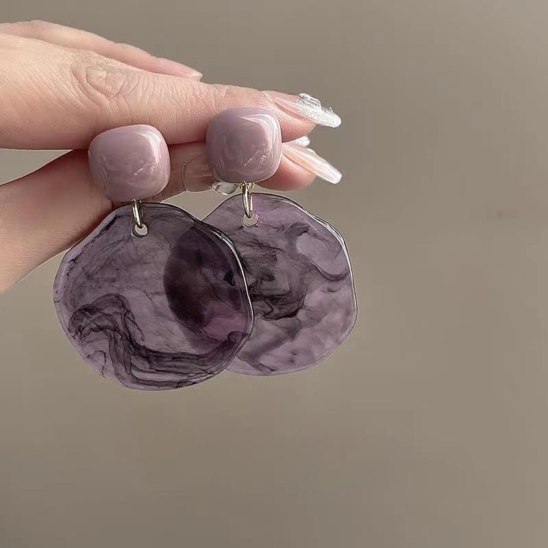 Chinese Retro Olive Green Ink Wash Earrings - Elegant Light Luxury Ear Ornaments