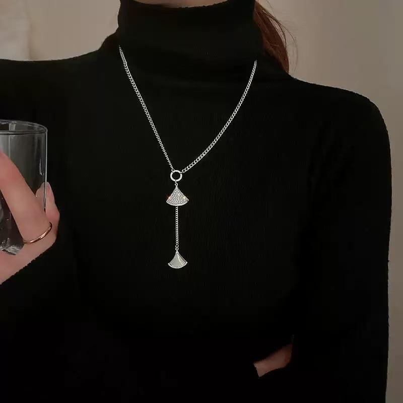 Fashion Design Double Layer Stacked Wear Passepartout Necklace Femininity Light Luxury Advanced Sense Gypsy Small Waist Hair