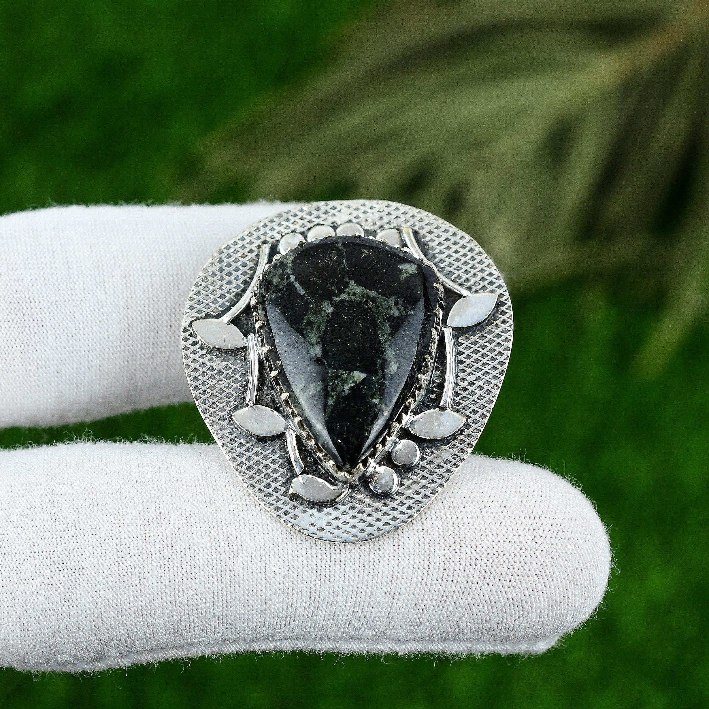 

Подарок на день рождения для нее Подвеска с натуральным драгоценным камнем Звездная галактика , серебро 925 пробы