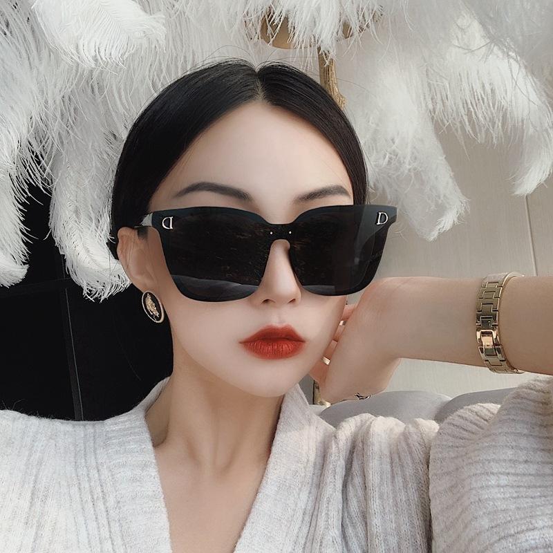Fashion D Letter Sunglasses Driving, Black Frame Face Glasses, Sunglasses, Women'S Sunshade Glasses, One Piece Is Sent On Behalf Of Others.